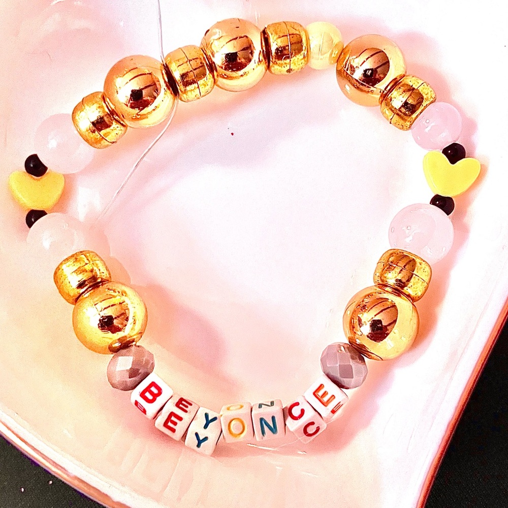 BUY1GET1FREE Beyoncé Lemonade Bee Hive friendship bracelet
